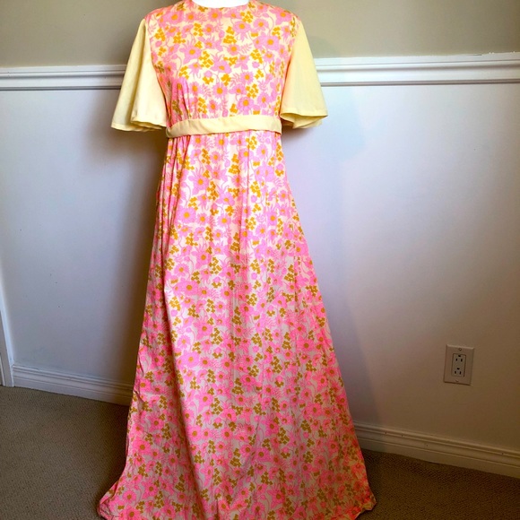 Dresses & Skirts - Retro Women’s Pink/Yellow Floral Pleated Full Length Dress